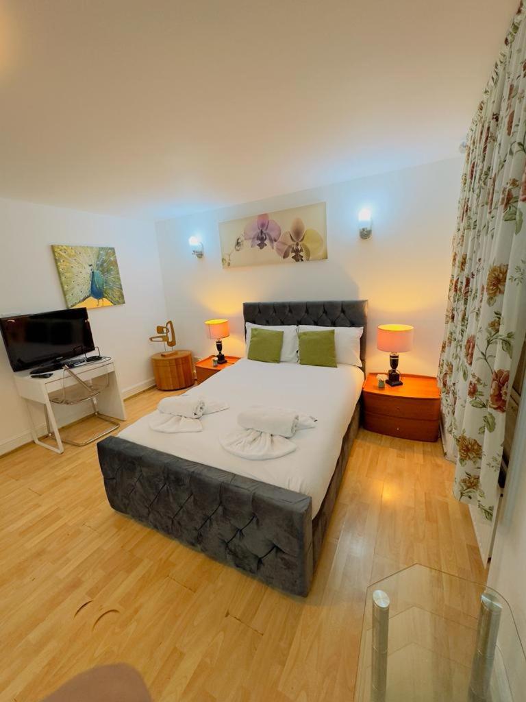 Bright Budget Studio Apartment In Central Londres Exterior foto